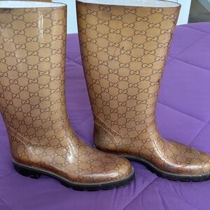 Gucci Tan Monogram Rain Boots